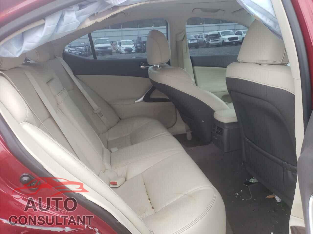 LEXUS IS 2011 - JTHCF5C24B5051432