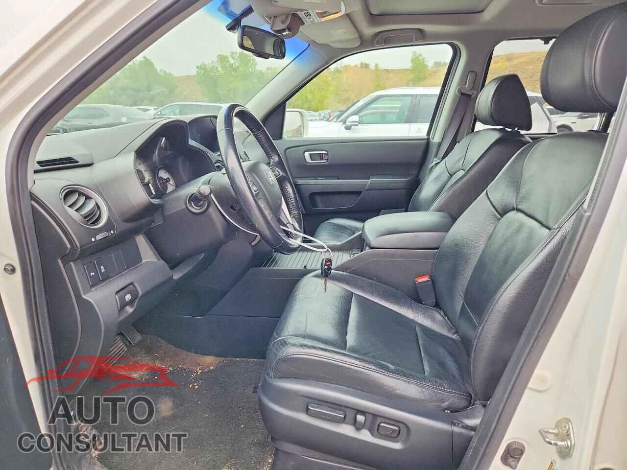 HONDA PILOT 2013 - 5FNYF4H98DB045318