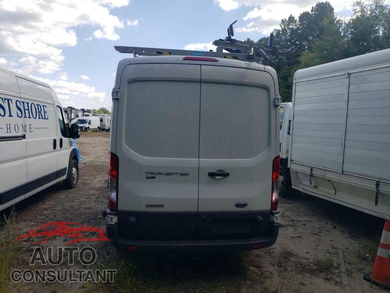 FORD TRANSIT 2017 - 1FTYR2CV5HKA71108