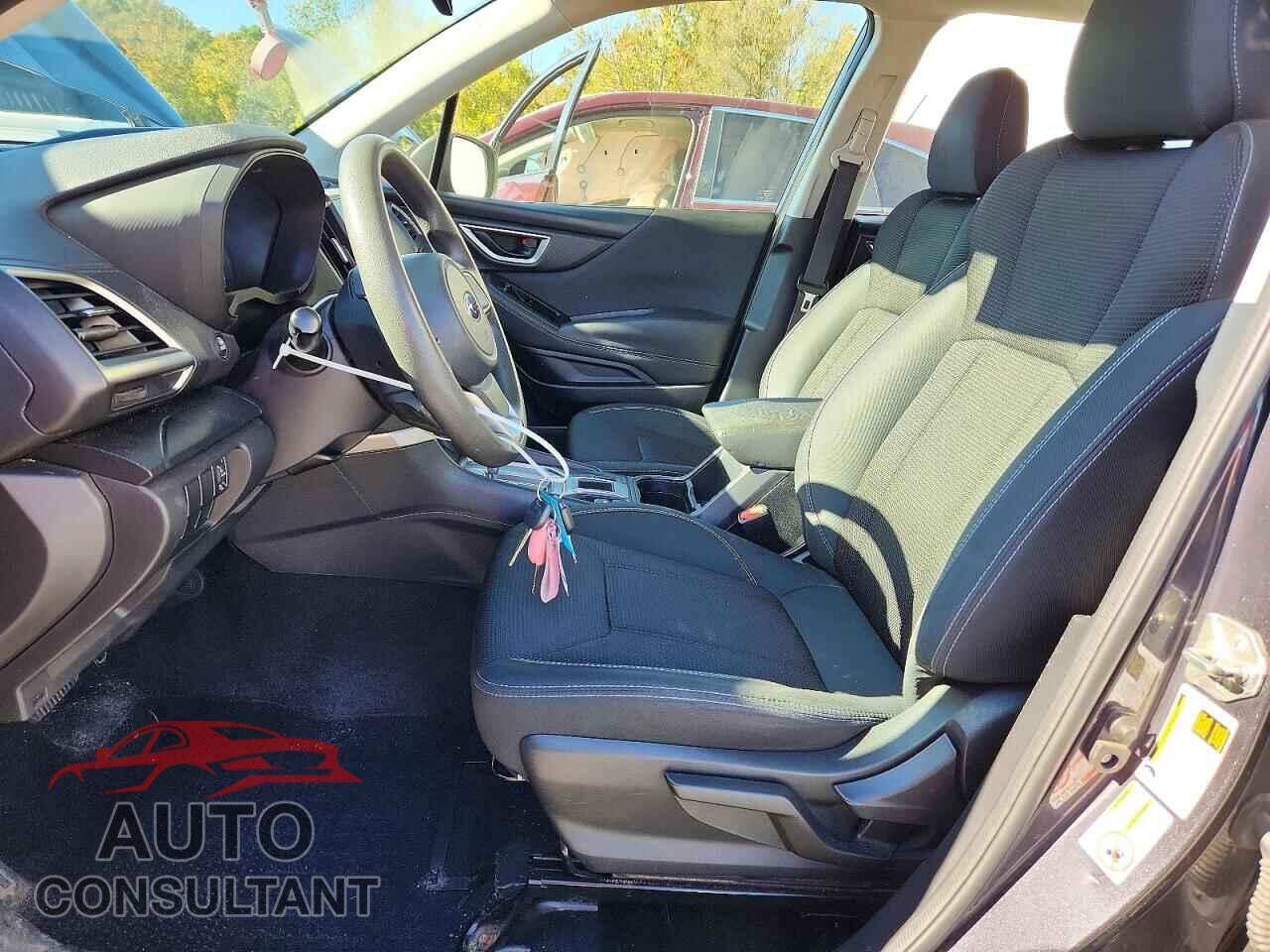 SUBARU FORESTER 2019 - JF2SKACC7KH482597