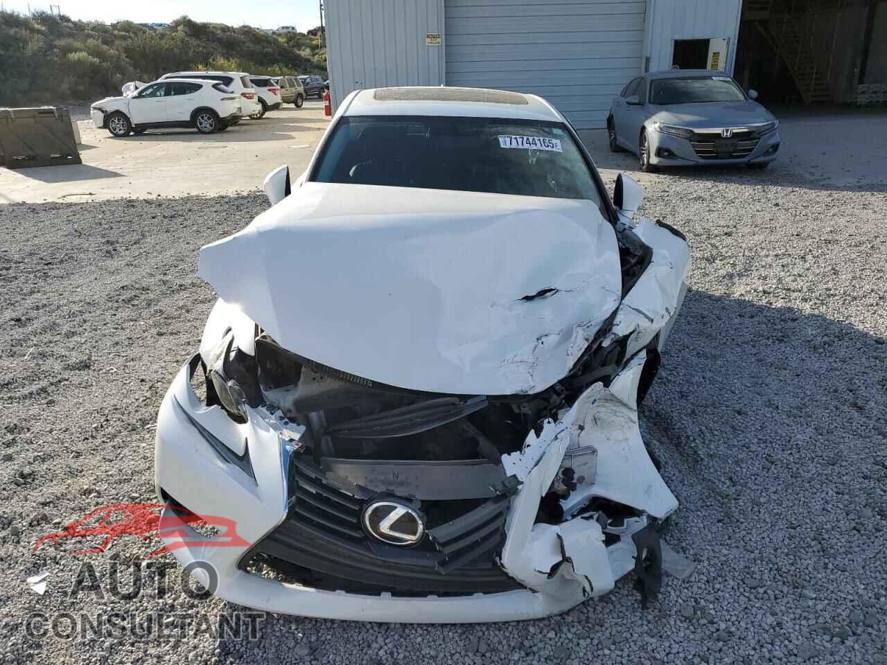 LEXUS IS 2015 - JTHCF1D27F5021371