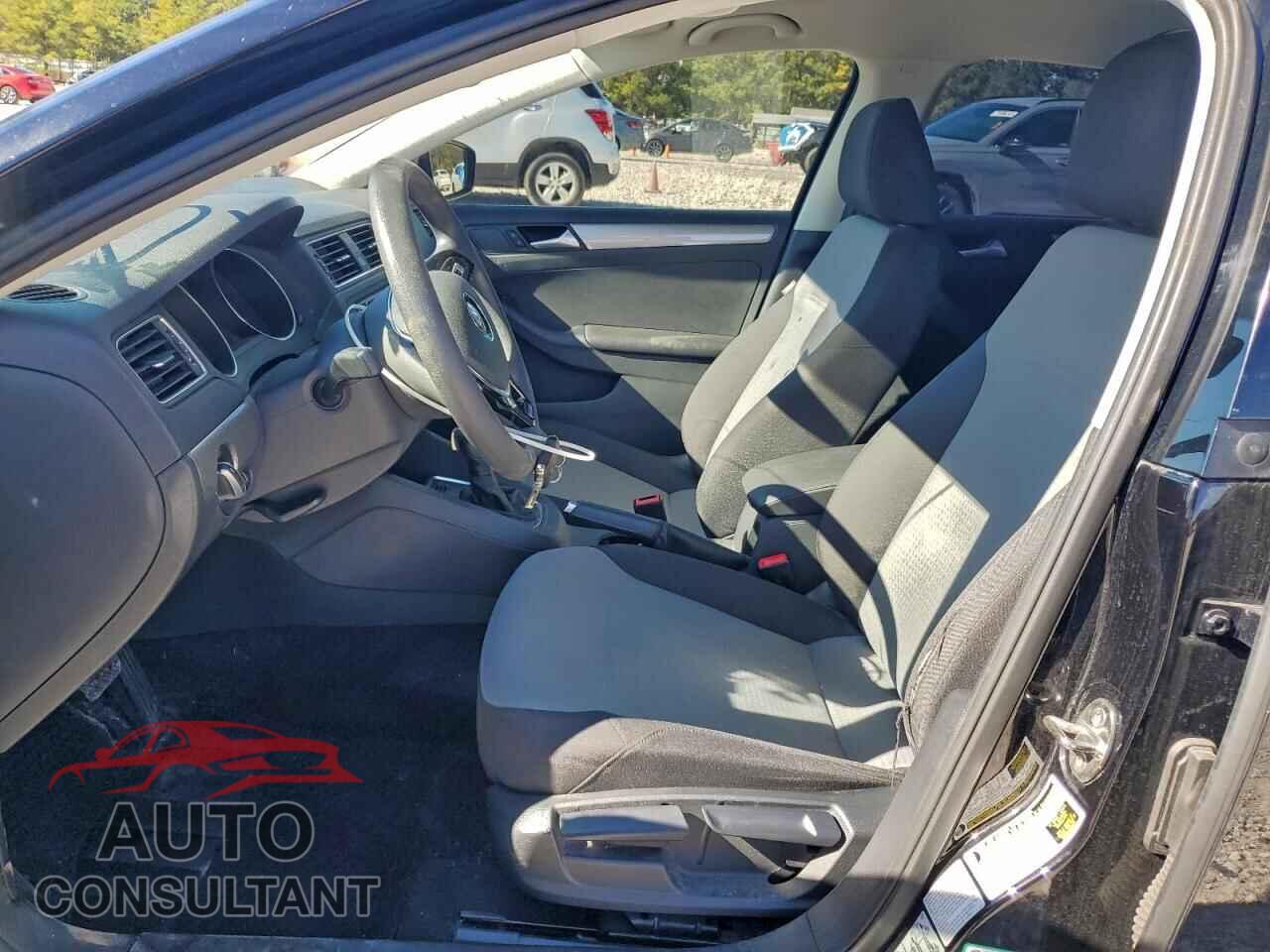 VOLKSWAGEN JETTA 2017 - 3VW2B7AJ5HM360308