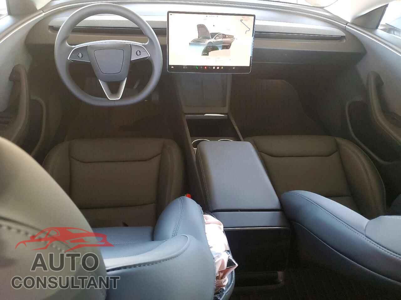 TESLA MODEL 3 2025 - 5YJ3E1EA0SF079907