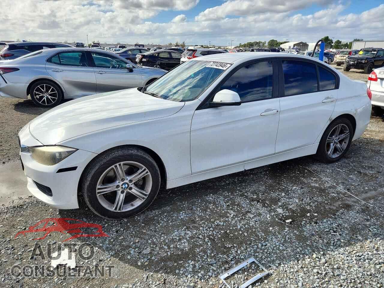 BMW 3 SERIES 2013 - WBA3A5C54DF603256