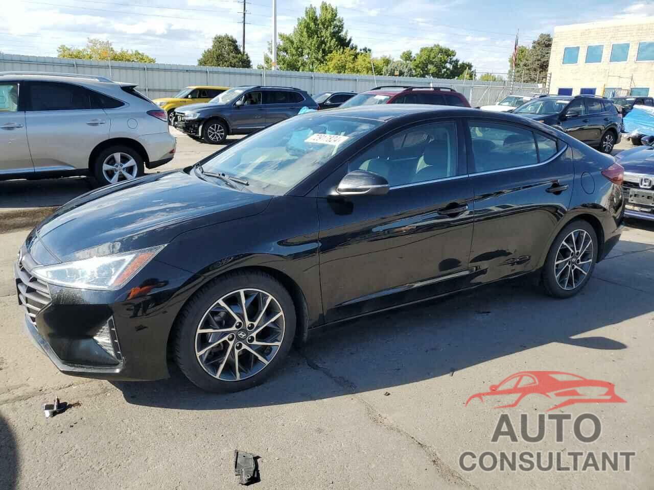 HYUNDAI ELANTRA 2019 - 5NPD84LF4KH419976