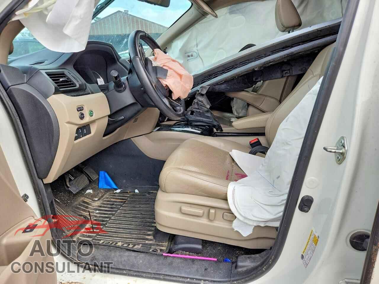 HONDA PILOT 2019 - 5FNYF6H01KB021601