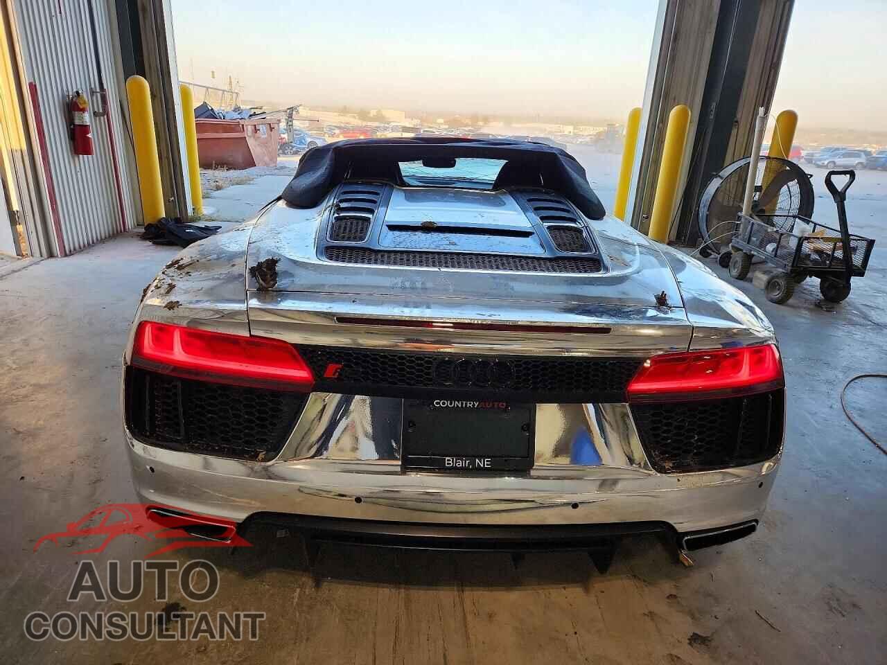 AUDI R8 2017 - WUAVACFXXH7904405