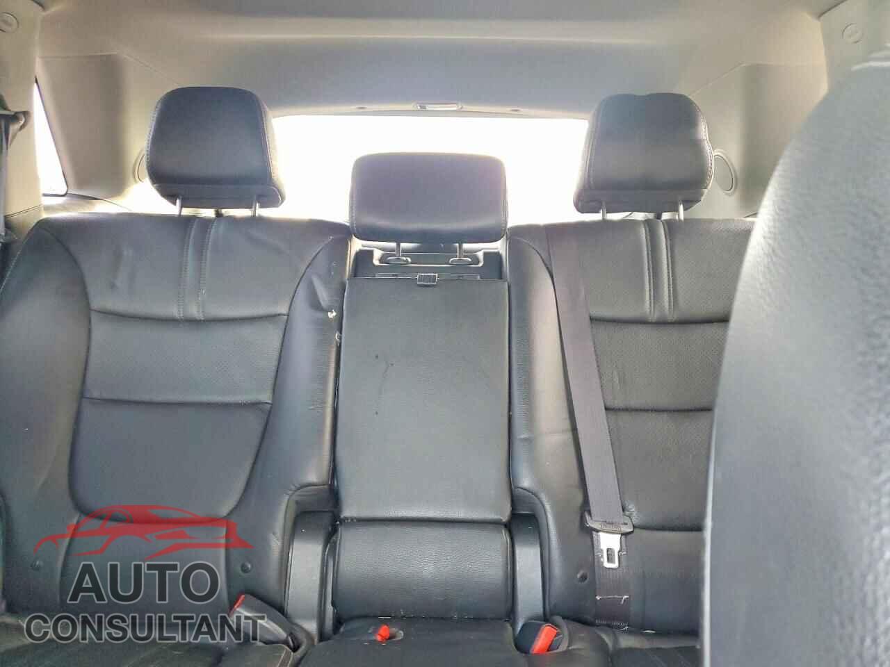 KIA SORENTO 2015 - 5XYKUDA77FG618290