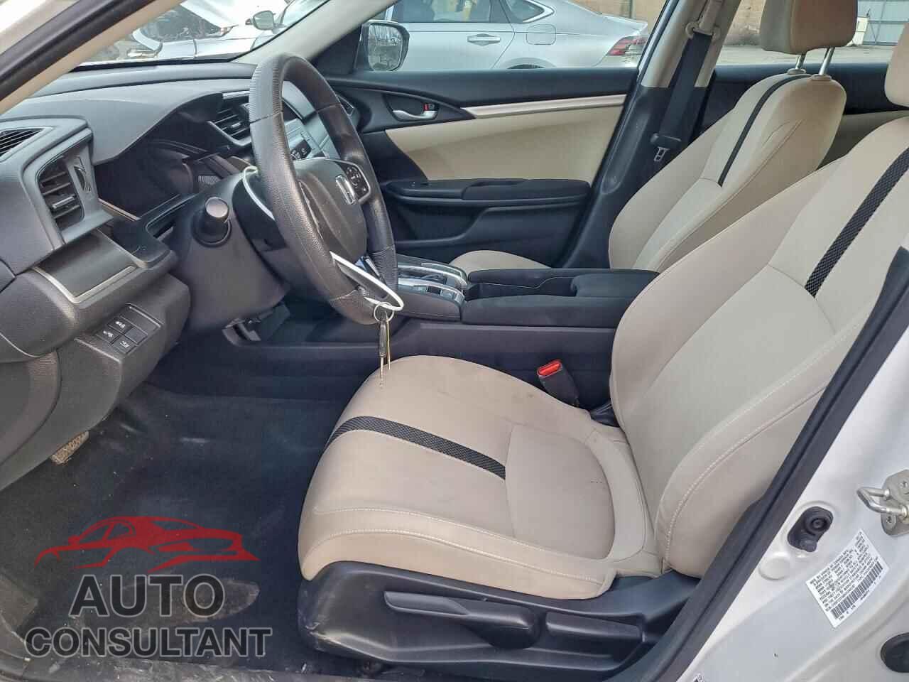 HONDA CIVIC 2019 - 2HGFC2F68KH544187