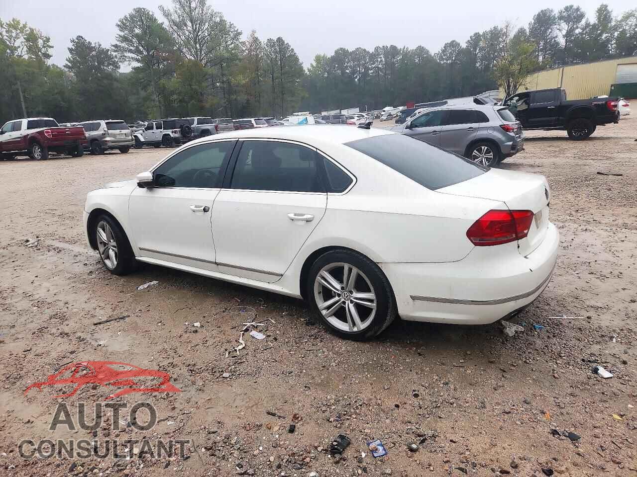 VOLKSWAGEN PASSAT 2015 - 1VWCT7A33FC002156