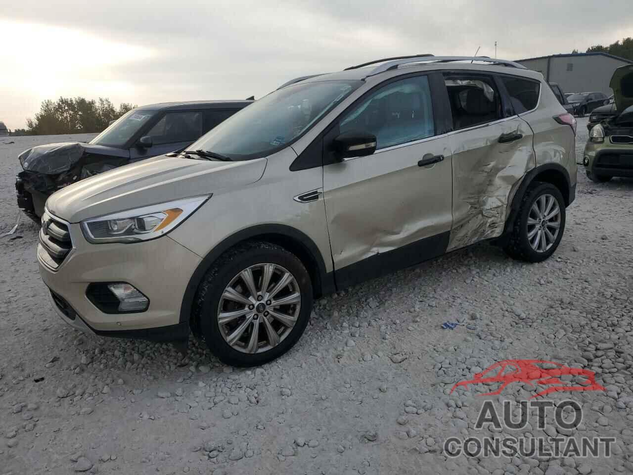 FORD ESCAPE 2017 - 1FMCU9J98HUB14668