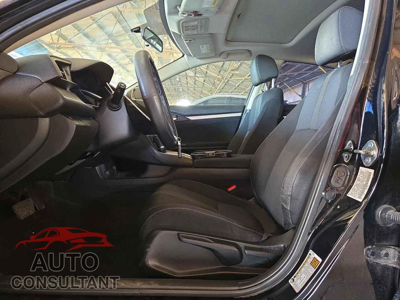 HONDA CIVIC 2018 - 19XFC2F71JE019005