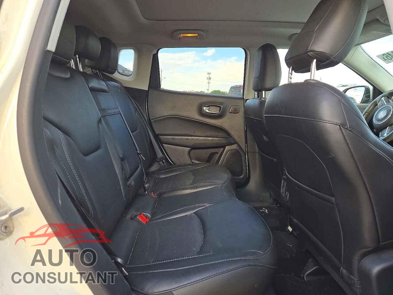 JEEP COMPASS 2019 - 3C4NJDCB8KT669999