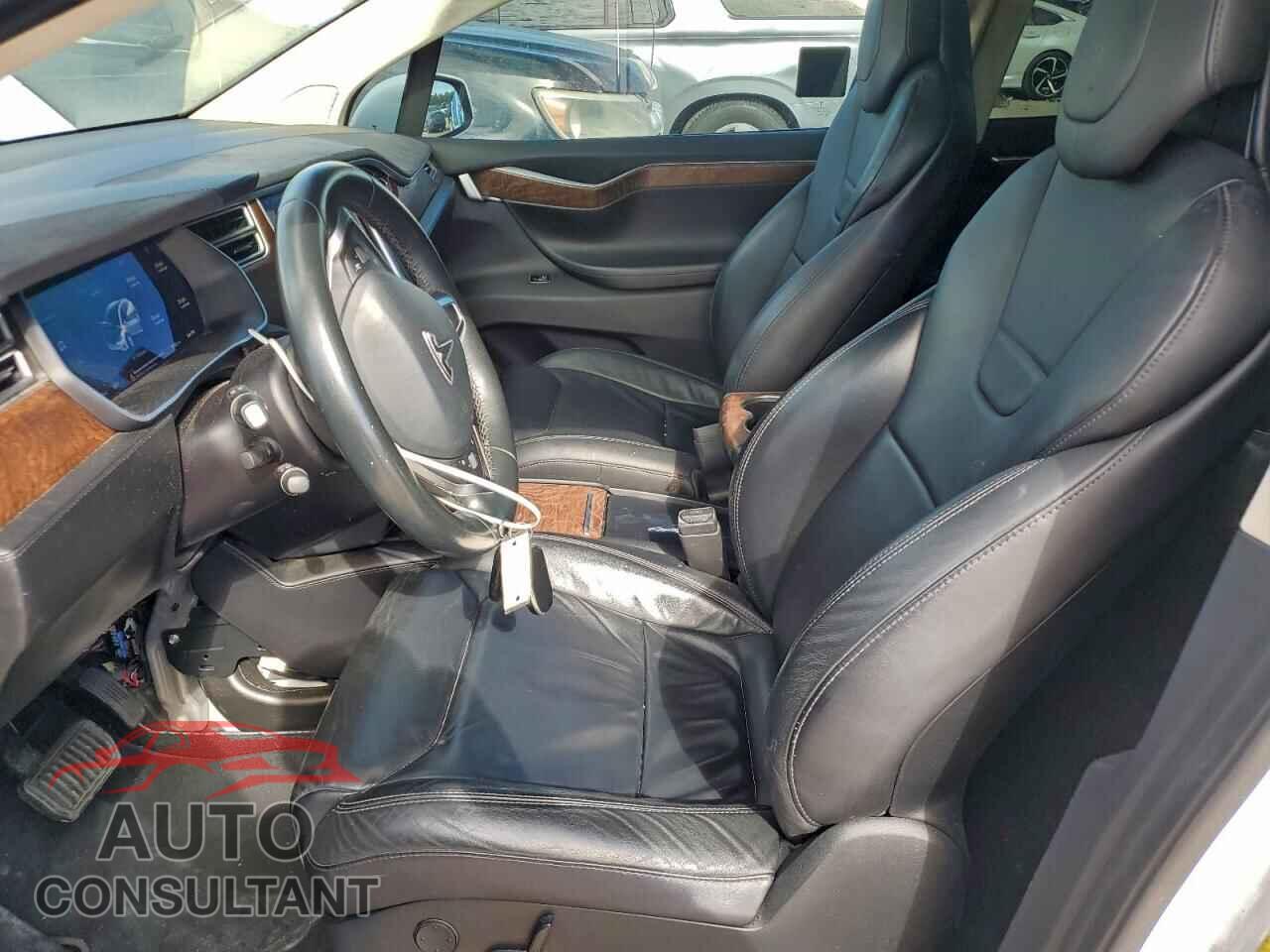 TESLA MODEL X 2017 - 5YJXCBE25HF050479