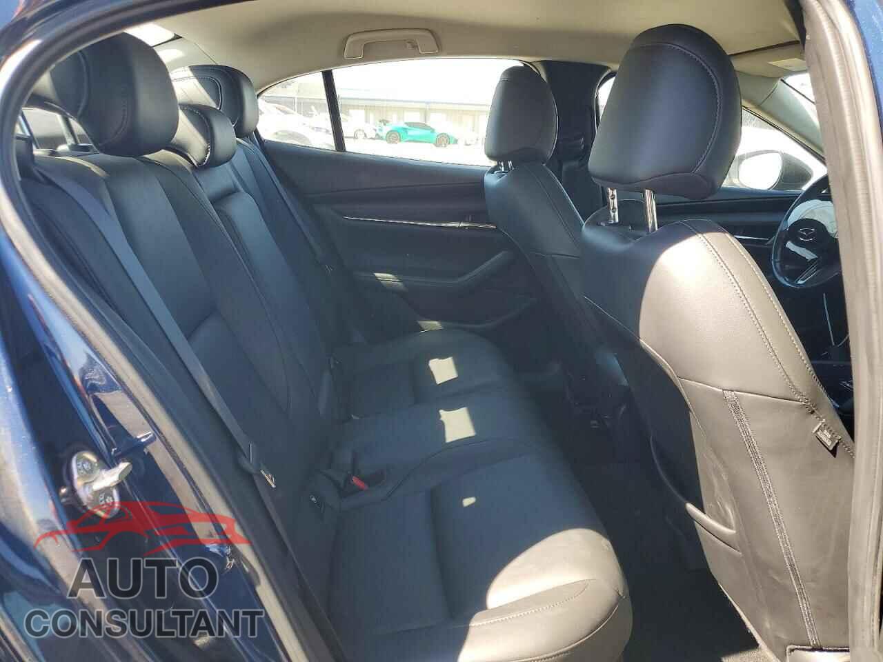 MAZDA 3 2019 - 3MZBPADL4KM110657