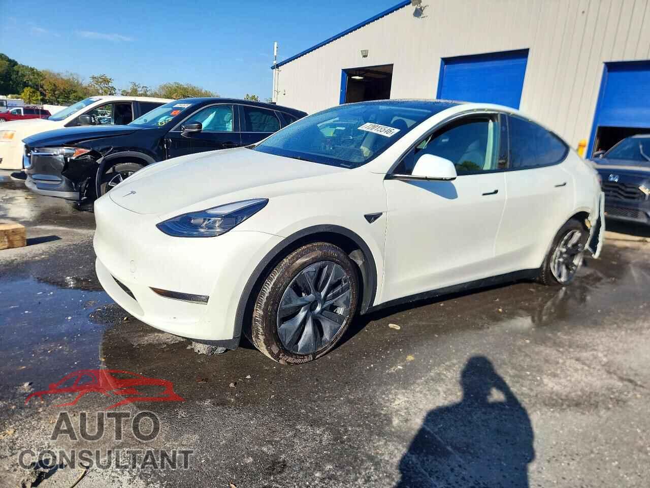TESLA MODEL Y 2025 - 7SAYGDEEXSF224930