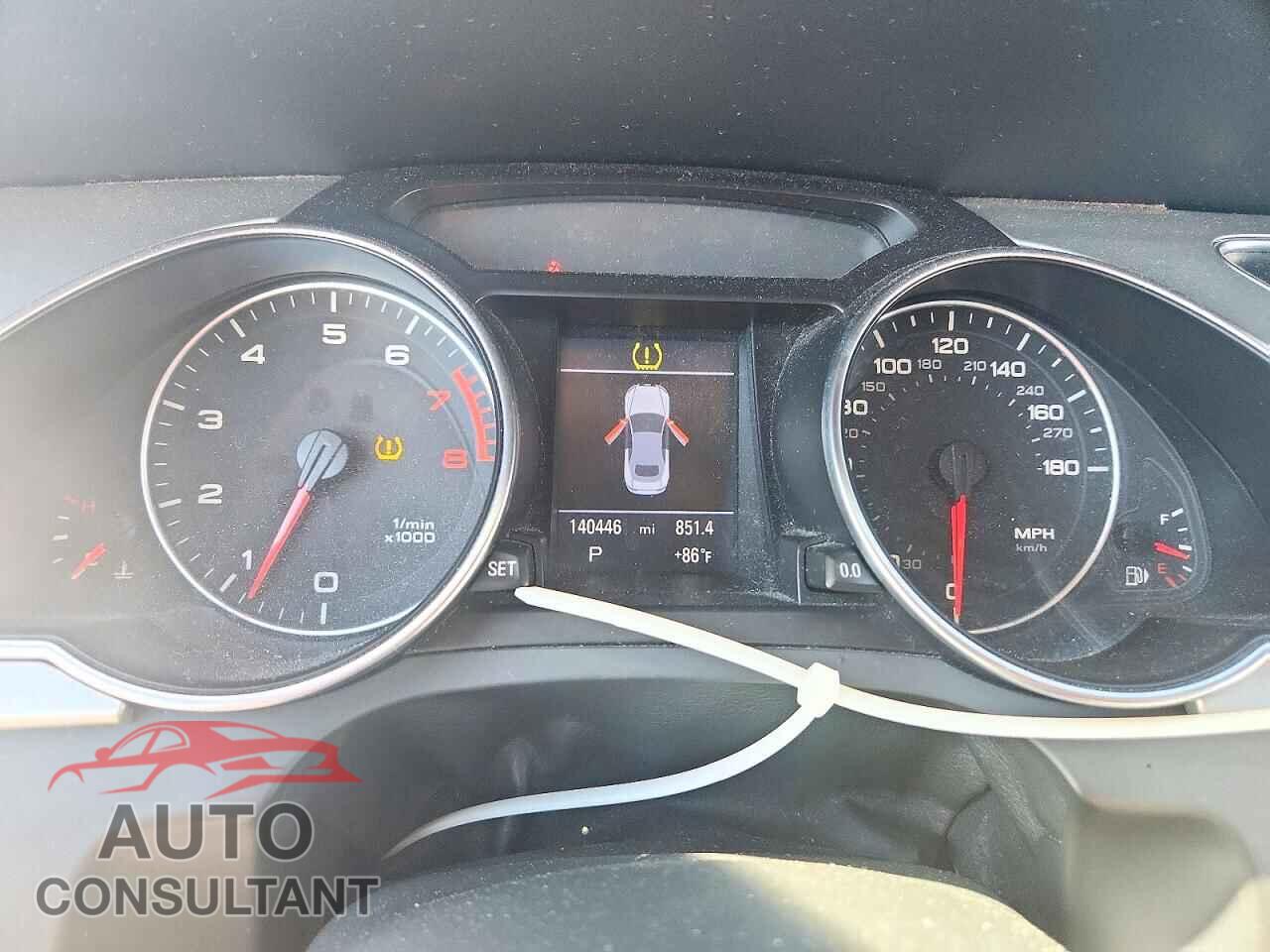 AUDI A5 2010 - WAUJFAFH3AN013901