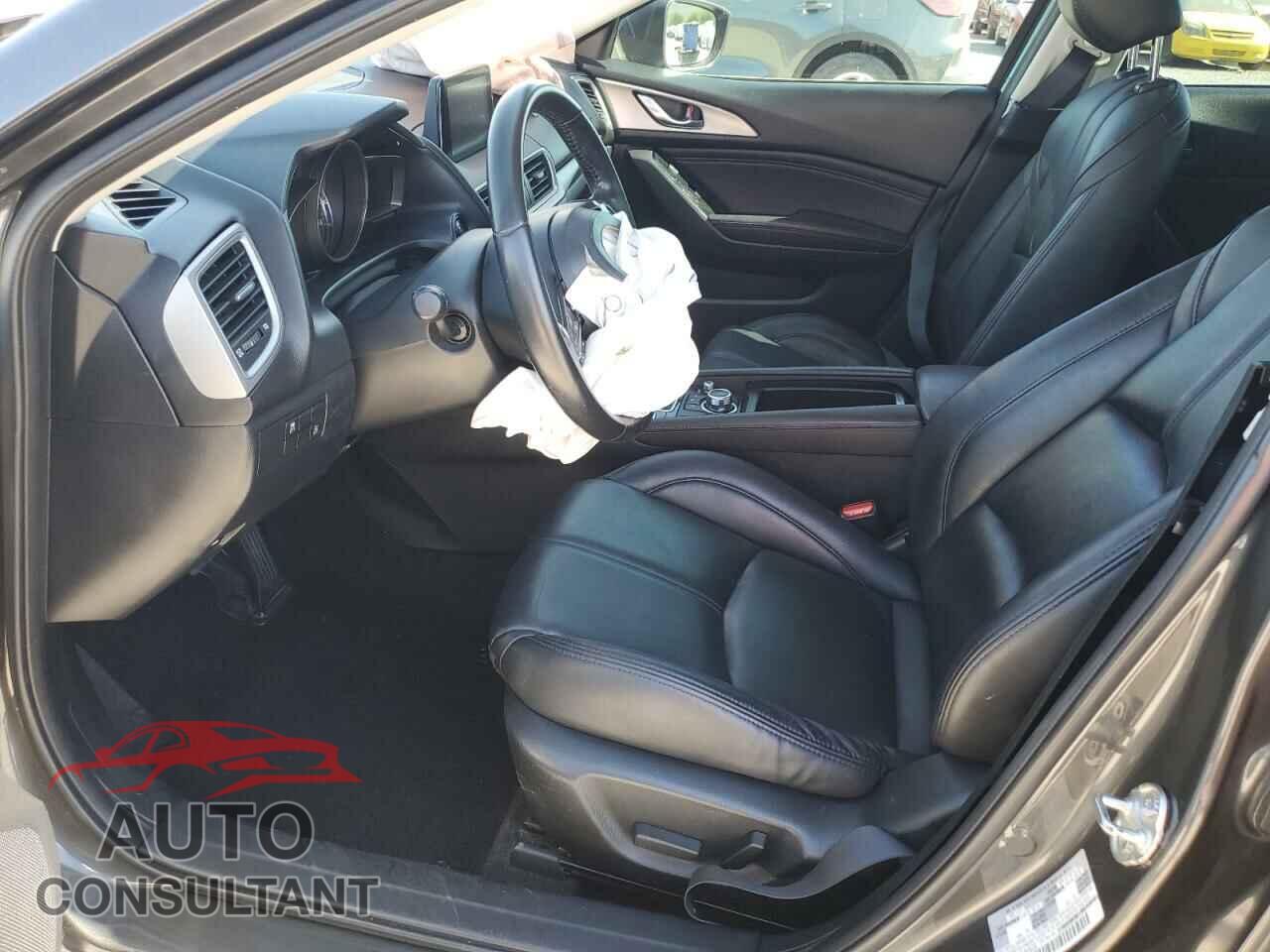 MAZDA 3 2018 - 3MZBN1V33JM190729