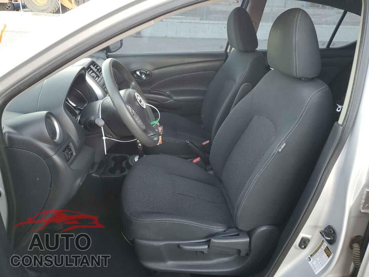 NISSAN VERSA 2017 - 3N1CN7AP1HL814985