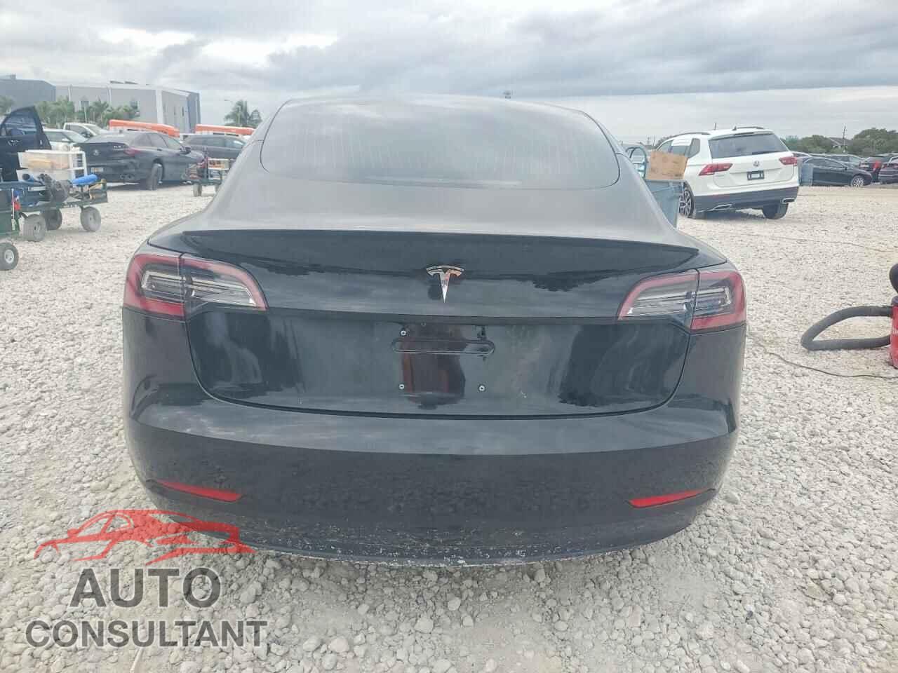 TESLA MODEL 3 2018 - 5YJ3E1EB2JF078717