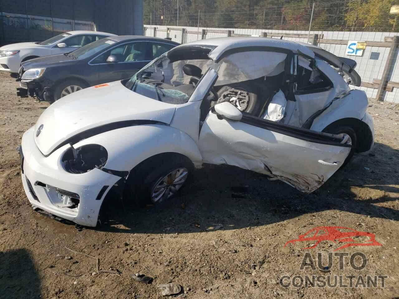 VOLKSWAGEN BEETLE 2019 - 3VWFD7AT1KM718539