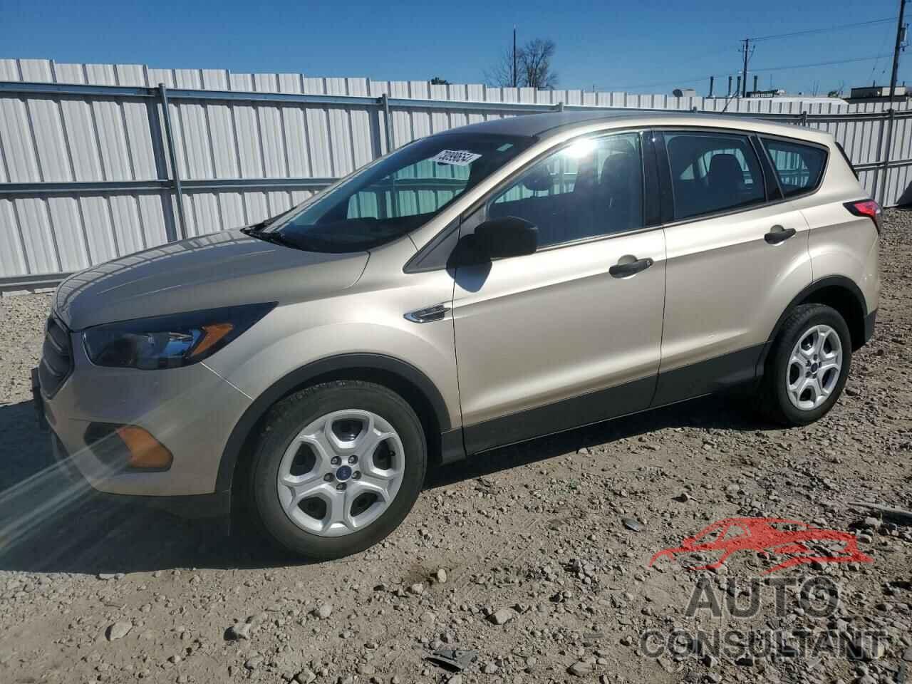 FORD ESCAPE 2018 - 1FMCU0F70JUA18347