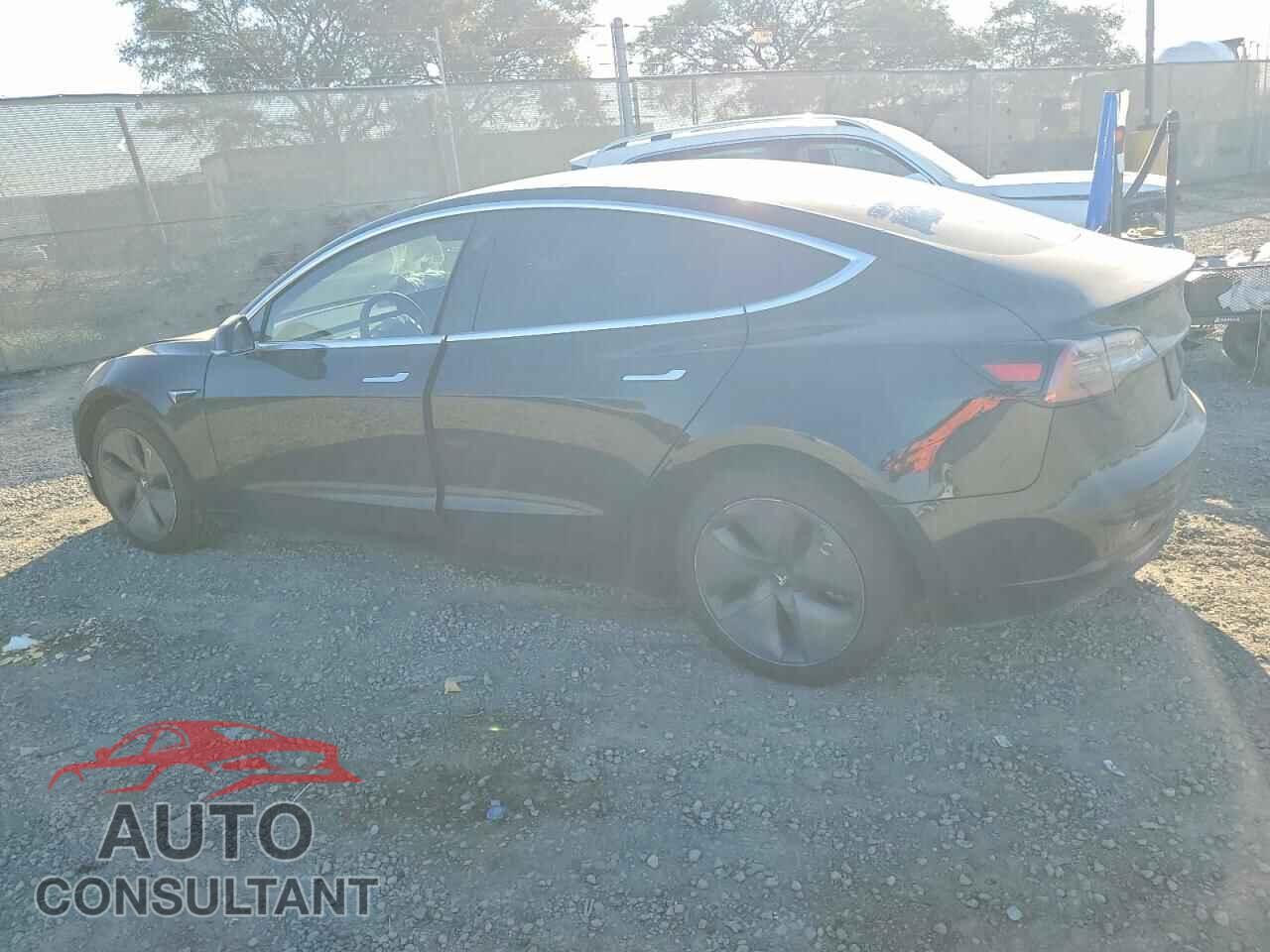 TESLA MODEL 3 2019 - 5YJ3E1EB8KF385181