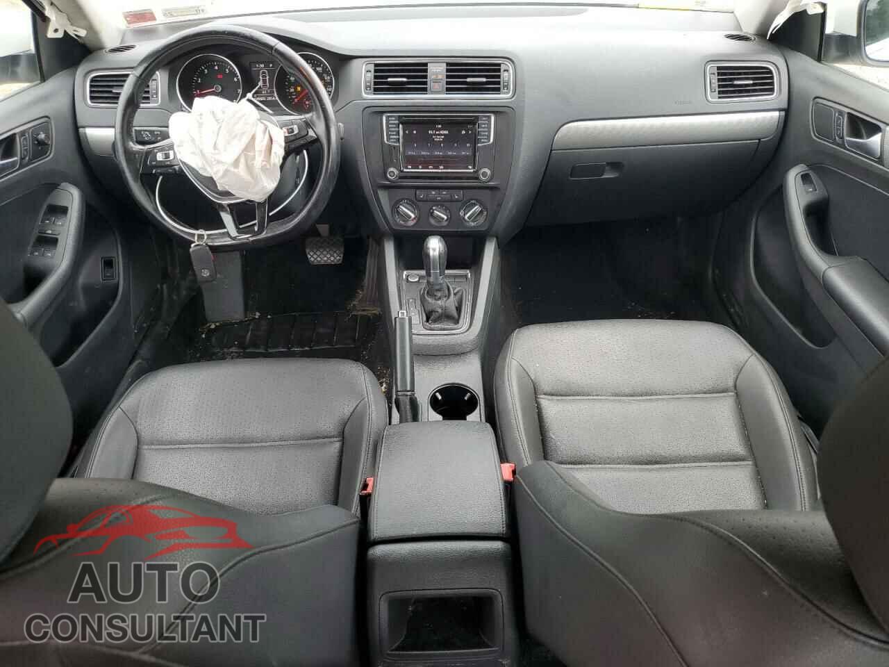 VOLKSWAGEN JETTA 2017 - 3VWDB7AJ6HM277768