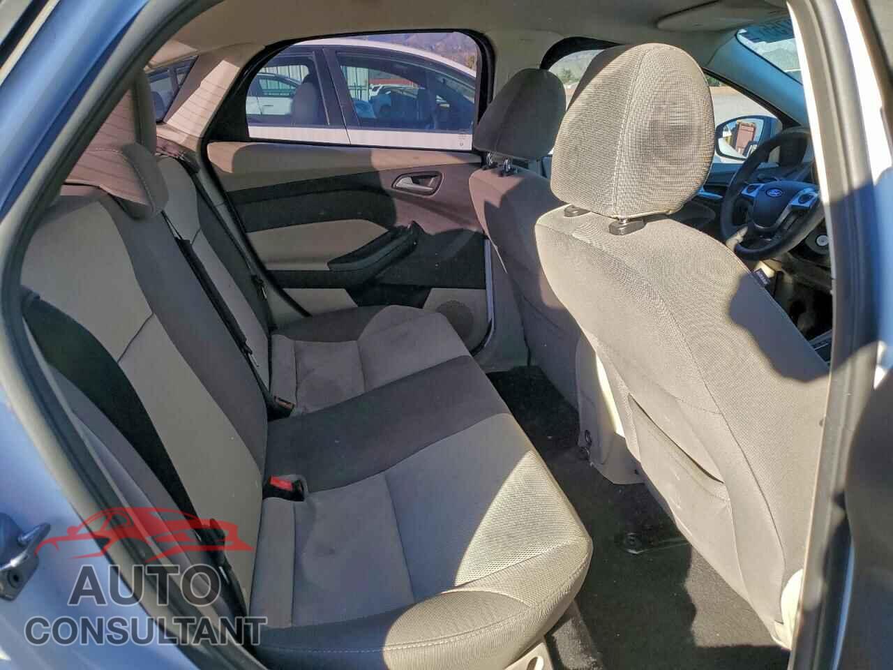 FORD FOCUS 2014 - 1FADP3F27EL230976