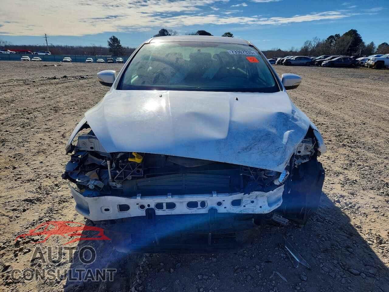 FORD FOCUS 2017 - 1FADP3F20HL202117