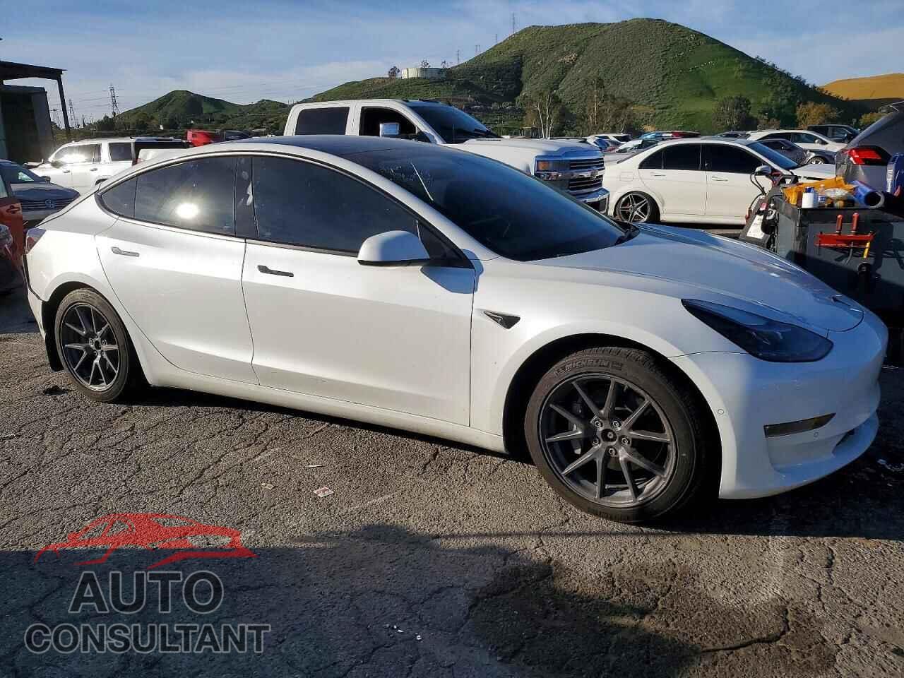 TESLA MODEL 3 2022 - 5YJ3E1EB4NF275801