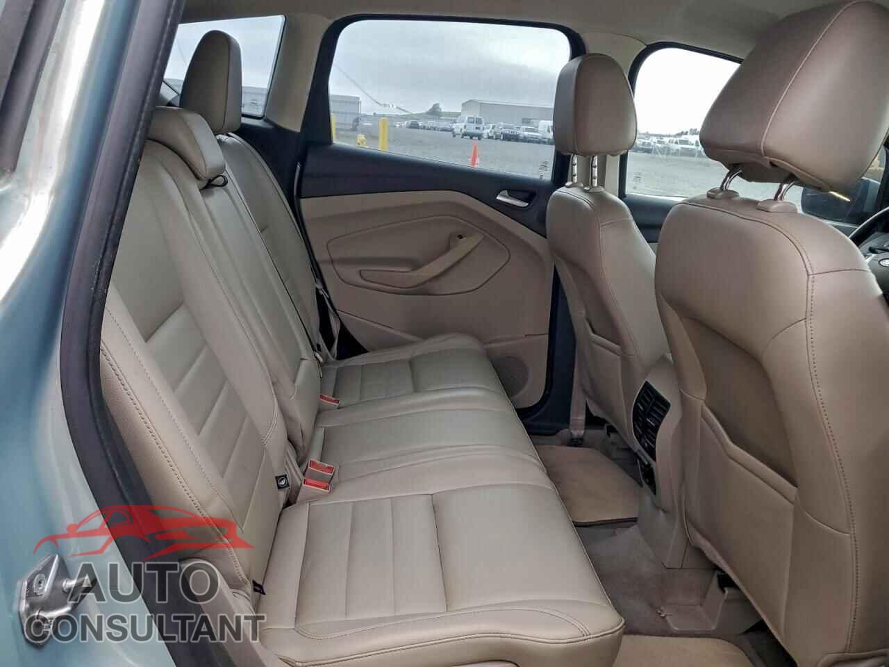 FORD CMAX 2014 - 1FADP5BU6EL511573