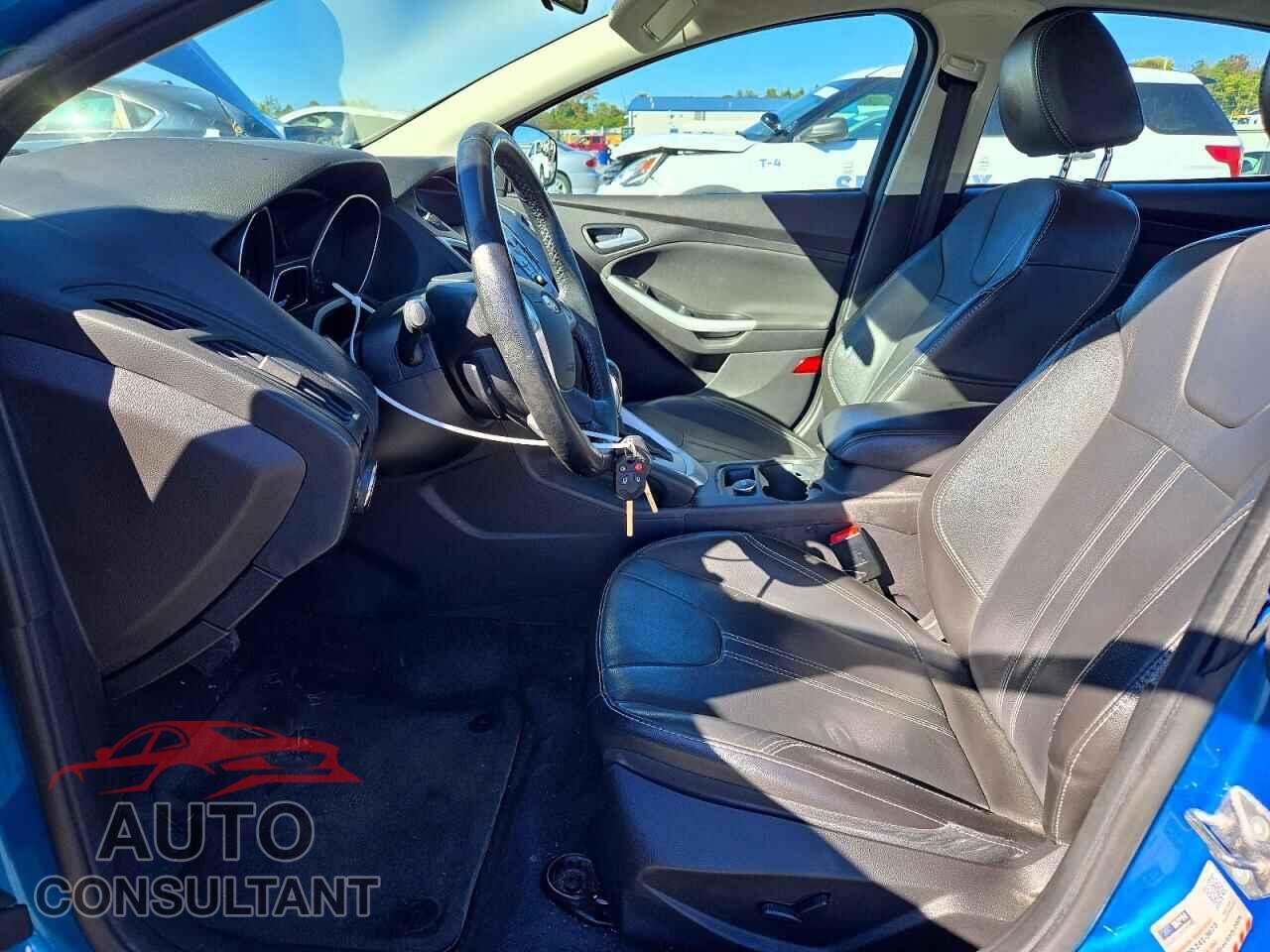 FORD FOCUS 2014 - 1FADP3F22EL309004