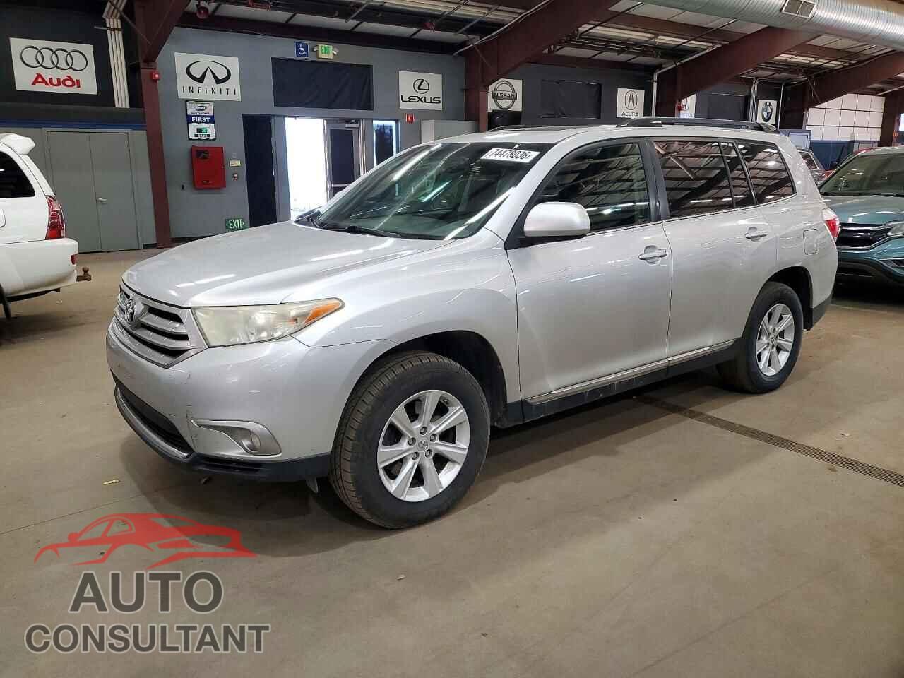 TOYOTA HIGHLANDER 2011 - 5TDBK3EH2BS042270