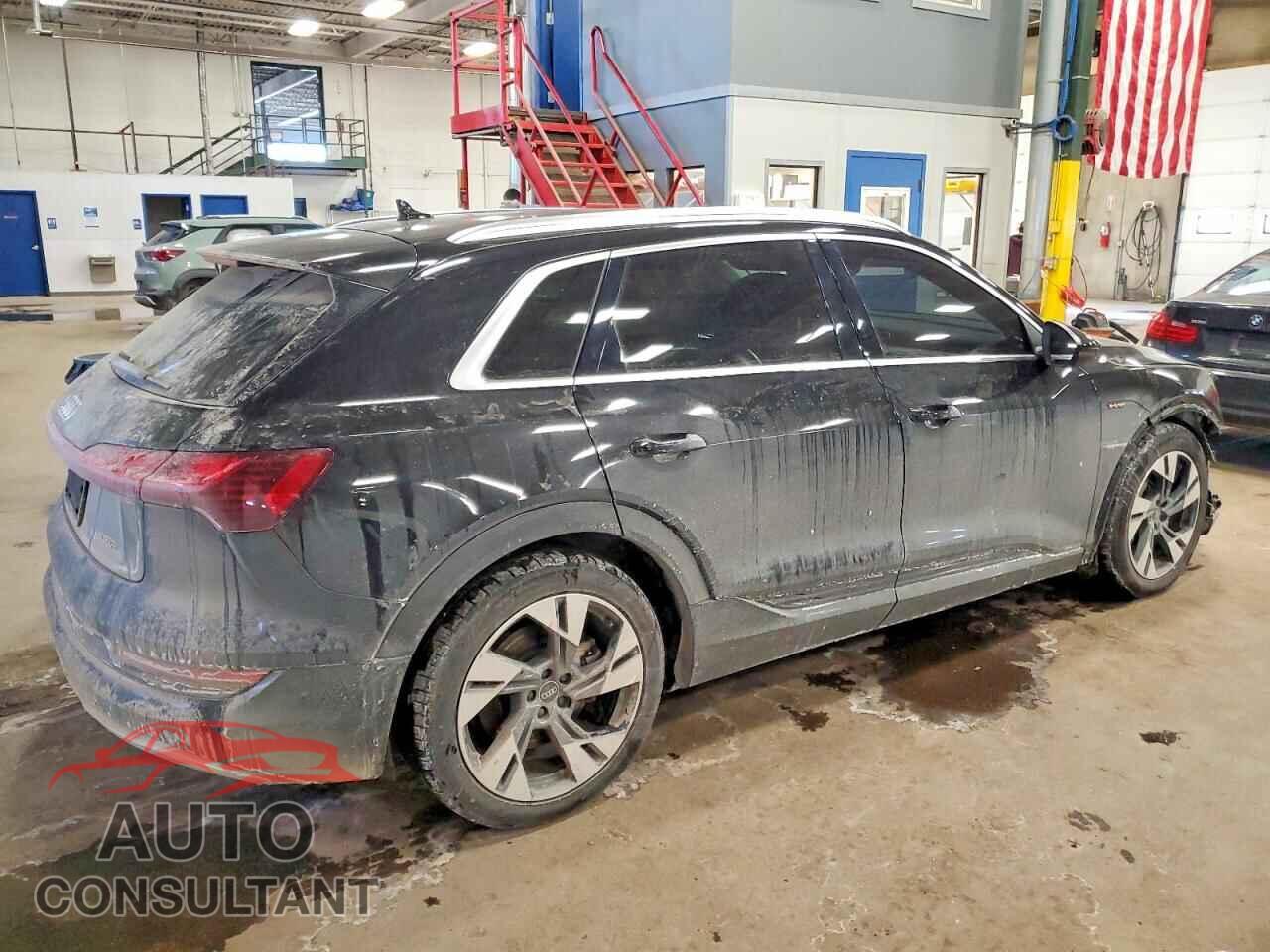 AUDI E-TRON 2021 - WA1AAAGE6MB025420