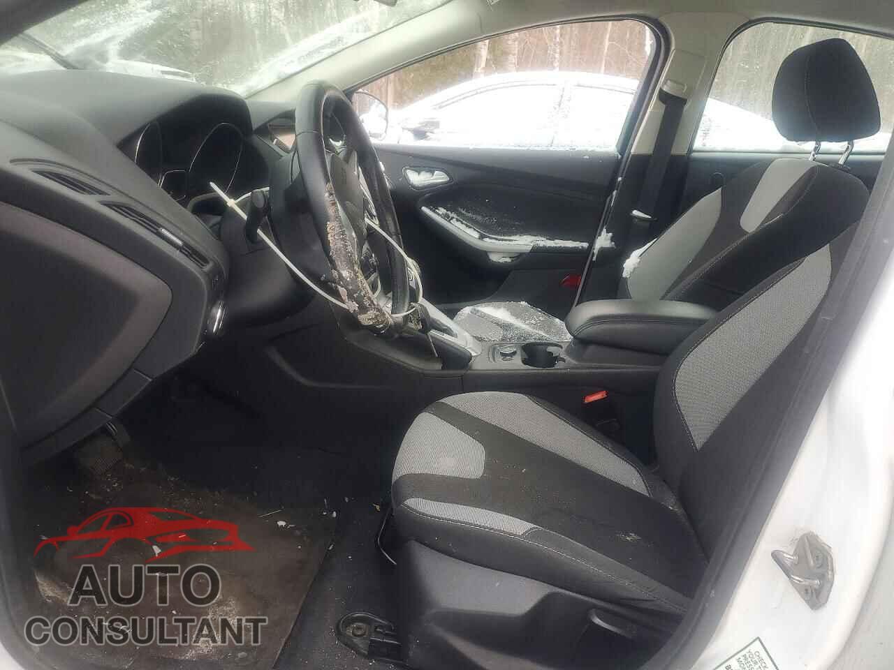 FORD FOCUS 2014 - 1FADP3F28EL415148