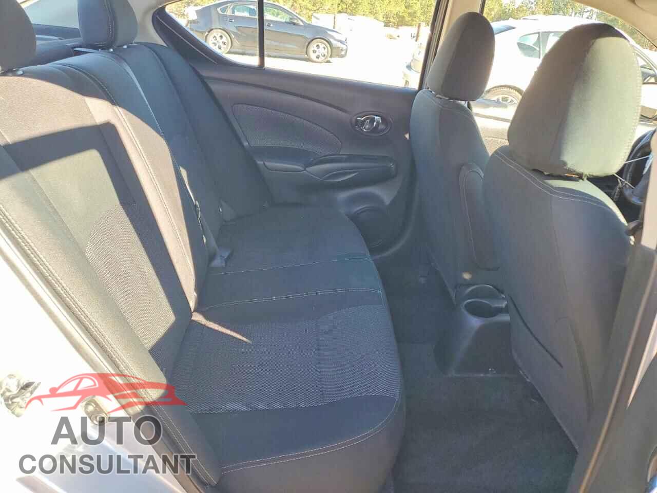 NISSAN VERSA 2019 - 3N1CN7AP3KL823503