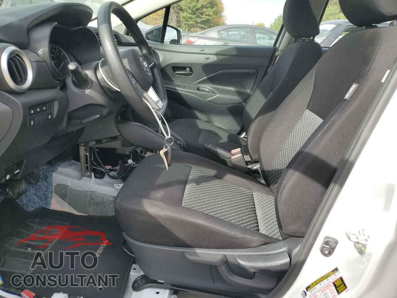 NISSAN VERSA 2021 - 3N1CN8DV3ML908747
