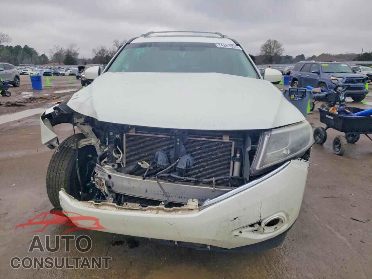 NISSAN PATHFINDER 2015 - 5N1AR2MN9FC685002