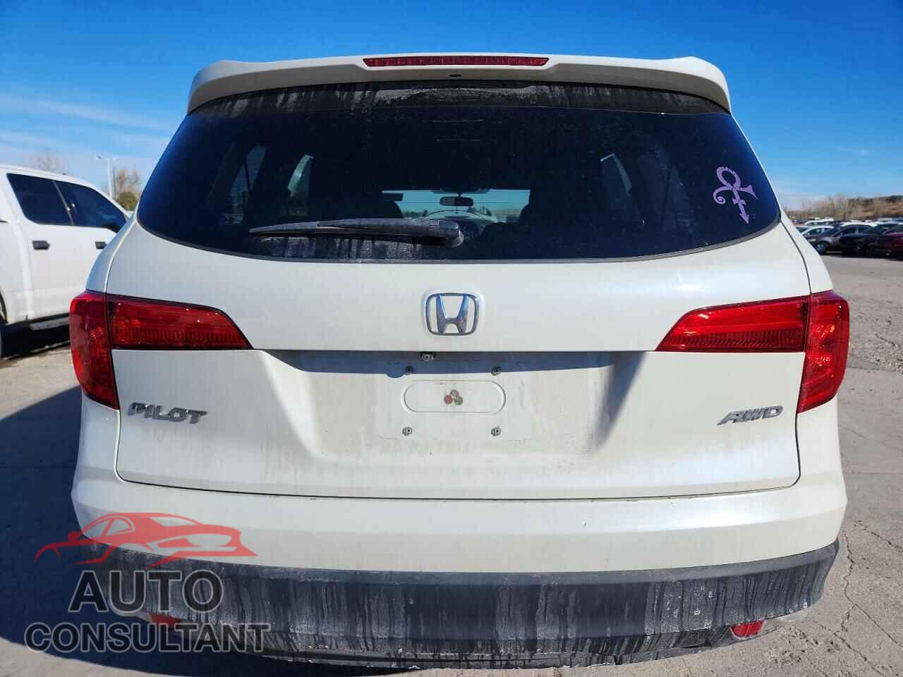HONDA PILOT 2018 - 5FNYF6H31JB019372