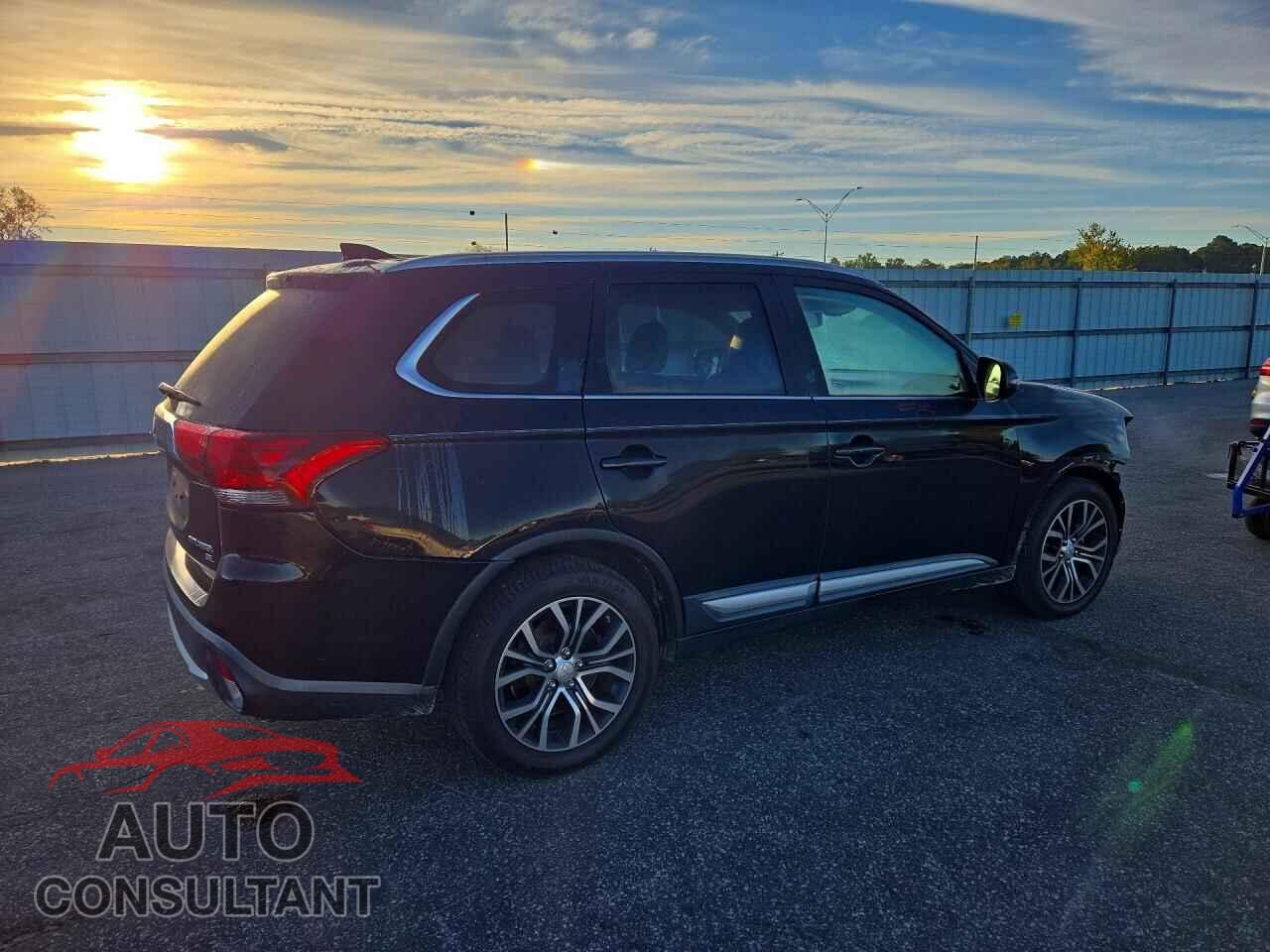 MITSUBISHI OUTLANDER 2017 - JA4AD3A37HZ052620