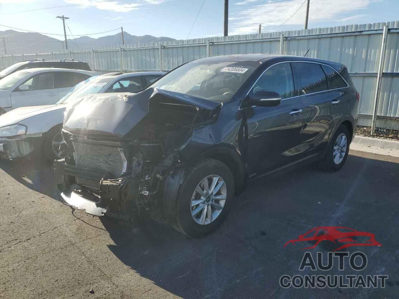 KIA SORENTO 2019 - 5XYPGDA5XKG447024