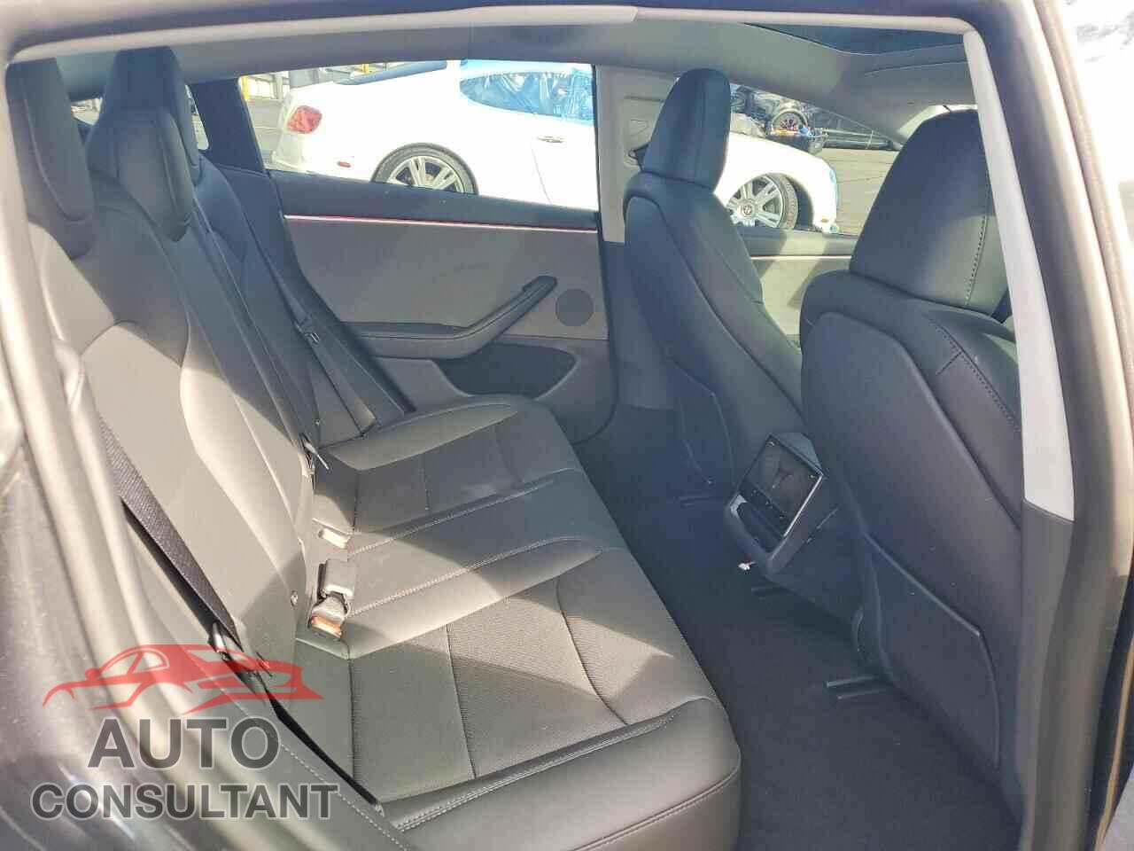 TESLA MODEL 3 2025 - 5YJ3E1EA0SF036118