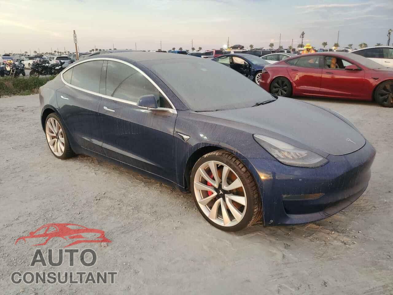 TESLA MODEL 3 2018 - 5YJ3E1EBXJF055721