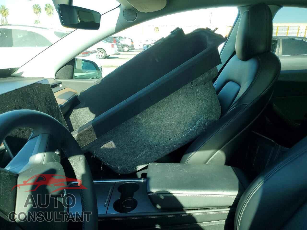 TESLA MODEL Y 2022 - 7SAYGDEE2NF330146