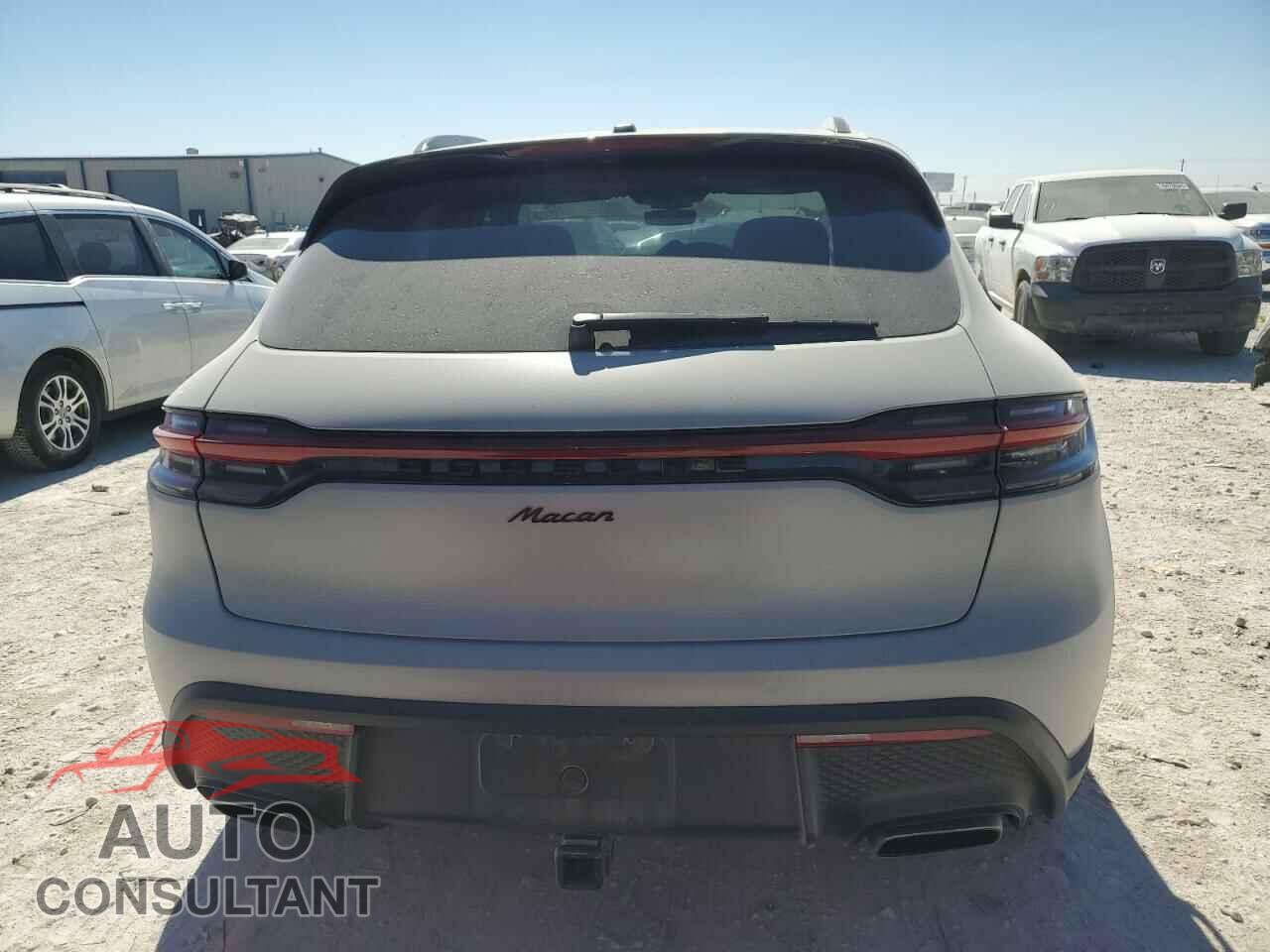 PORSCHE MACAN 2022 - WP1AA2A58NLB07759