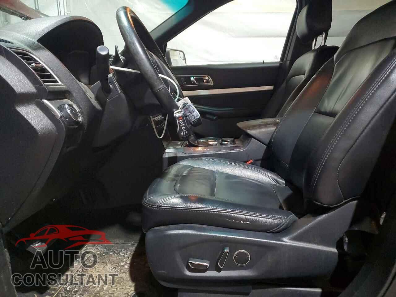 FORD EXPLORER 2017 - 1FM5K8D8XHGB26010