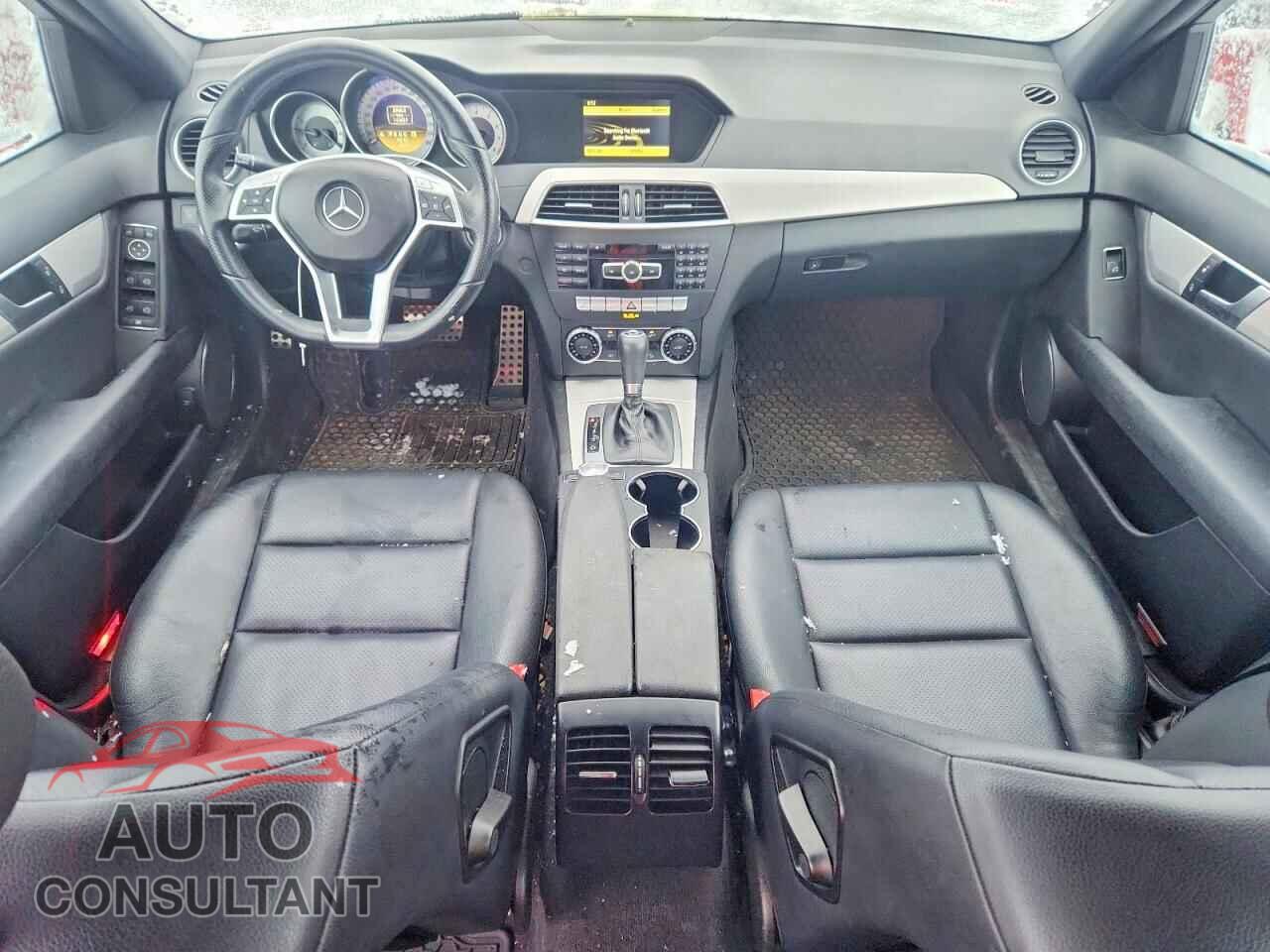 MERCEDES-BENZ C-CLASS 2012 - WDDGF8BB2CF929687