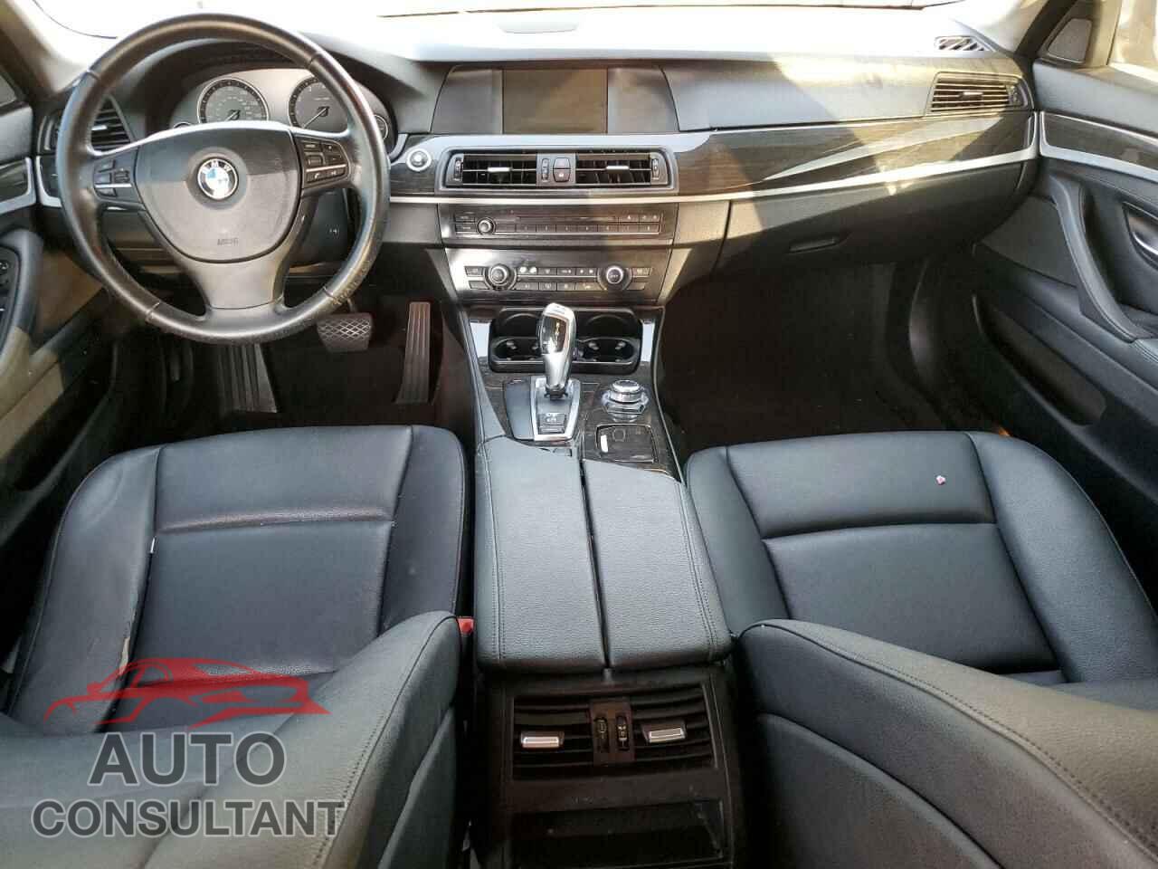 BMW 5 SERIES 2011 - WBAFR1C55BC748335