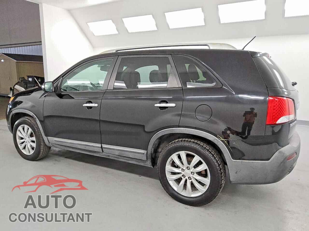 KIA SORENTO 2011 - 5XYKTDA21BG090604